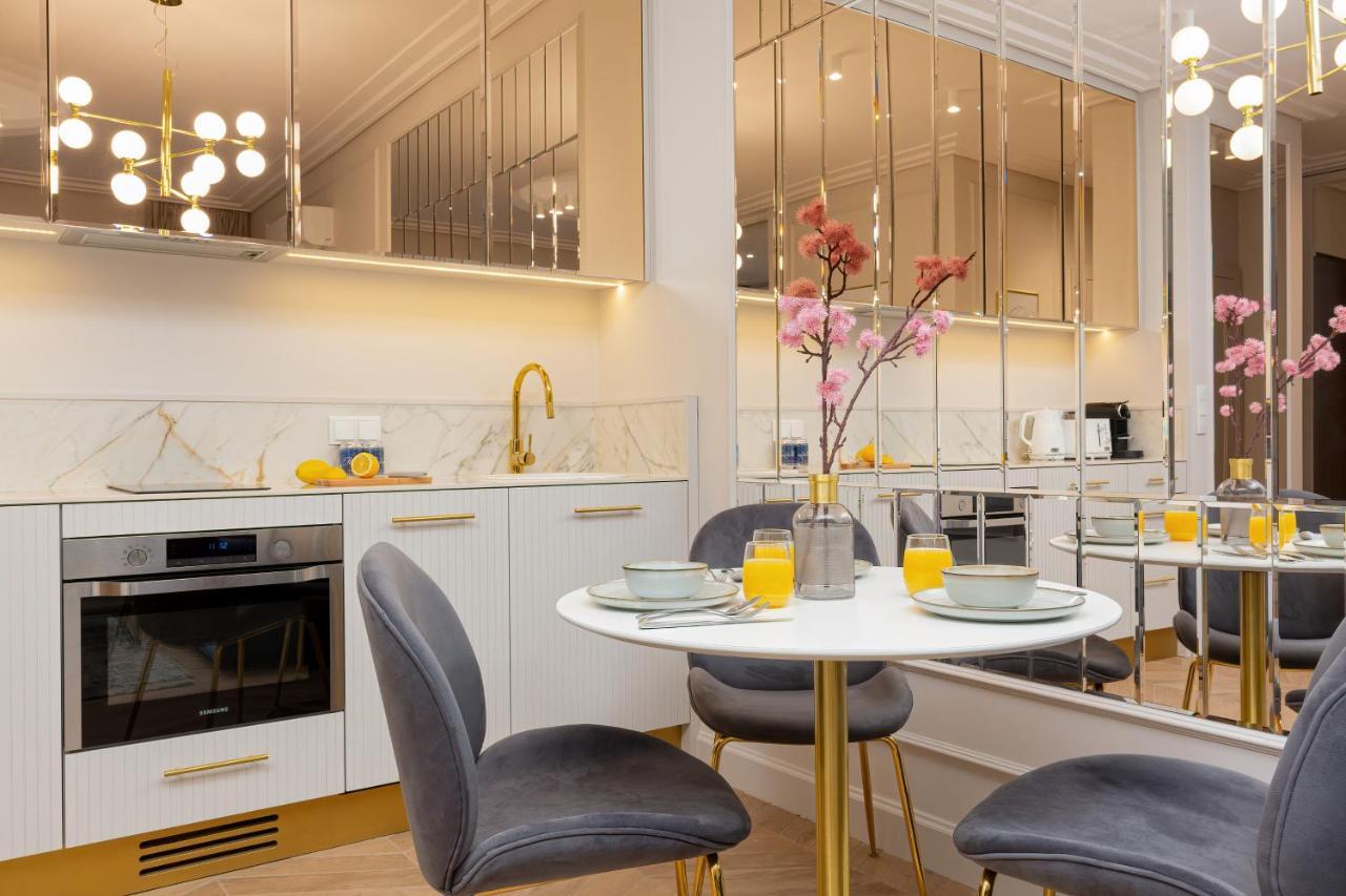 Mennica By Renters Prestige *