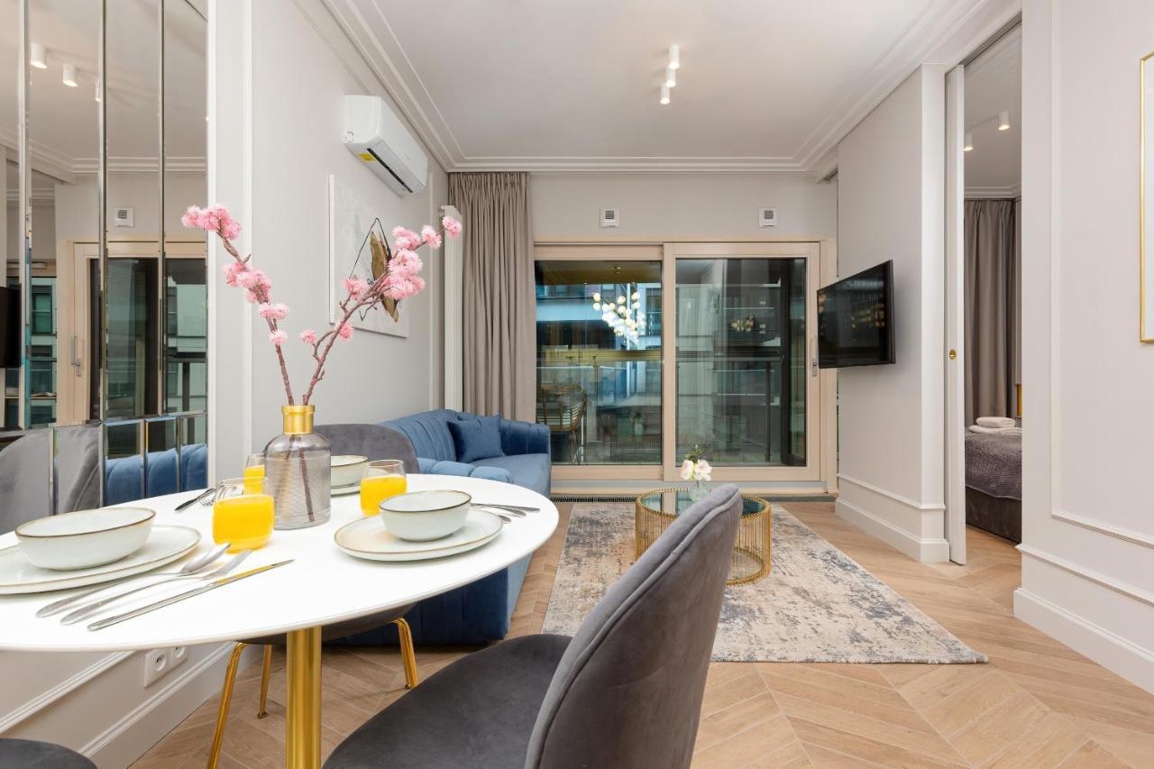 Mennica By Renters Prestige
