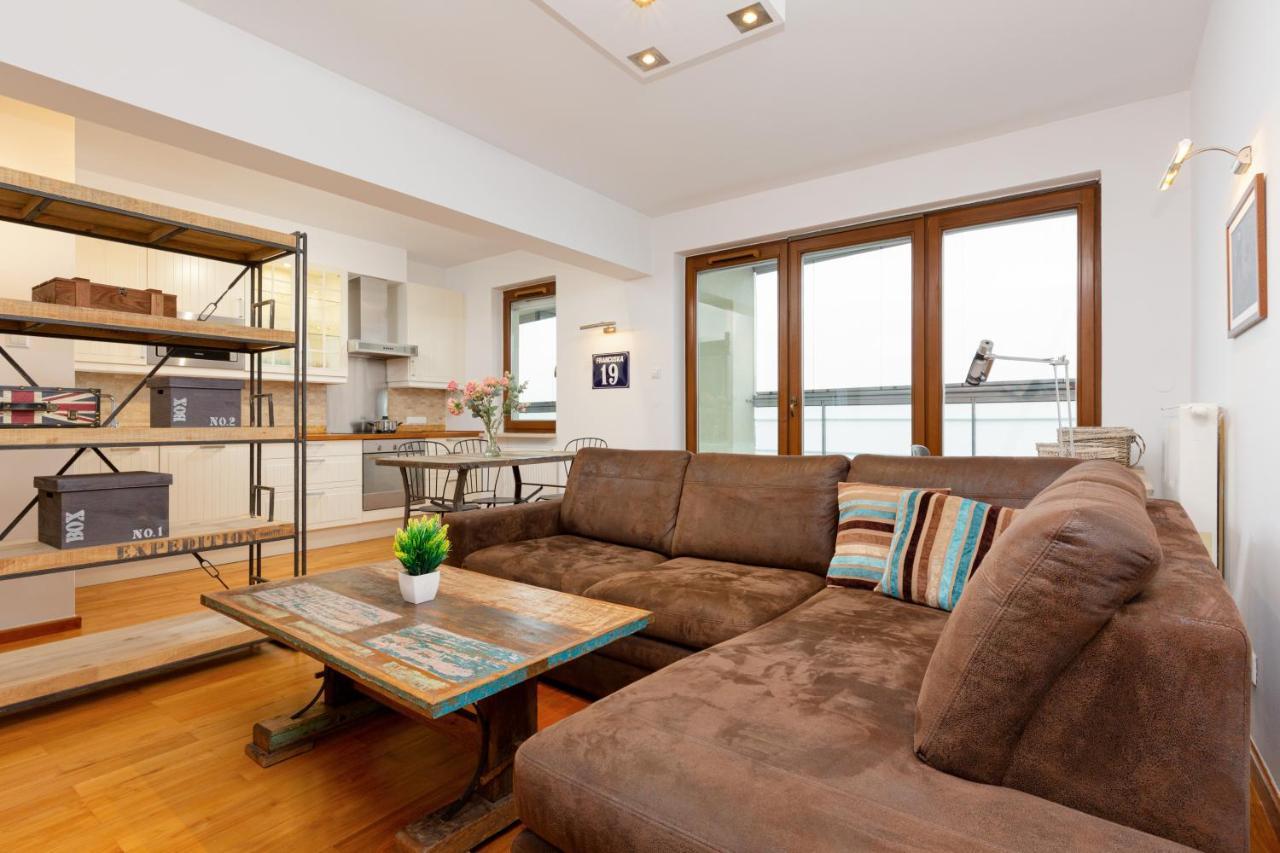 Metro Wierzbno By Renters Apartamento