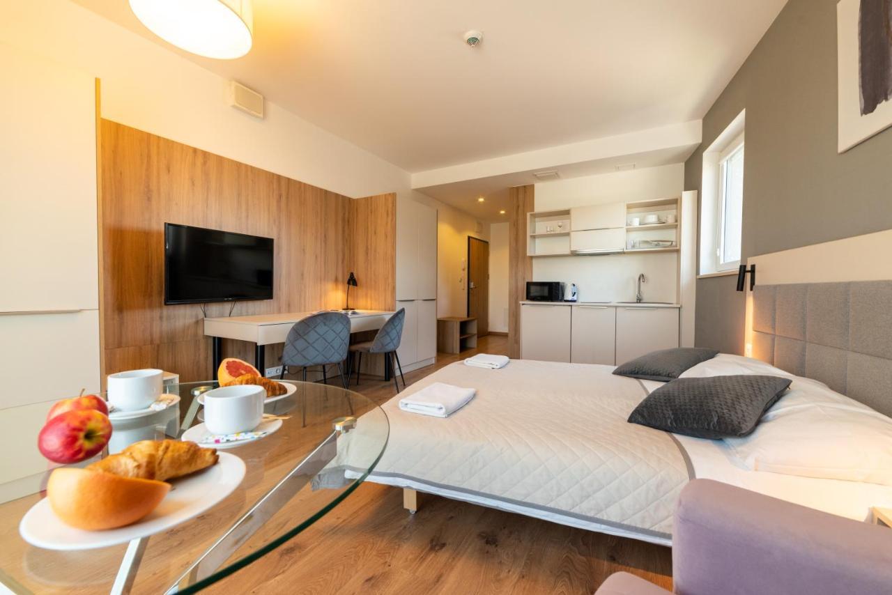 Wolska Suits Apartamento *