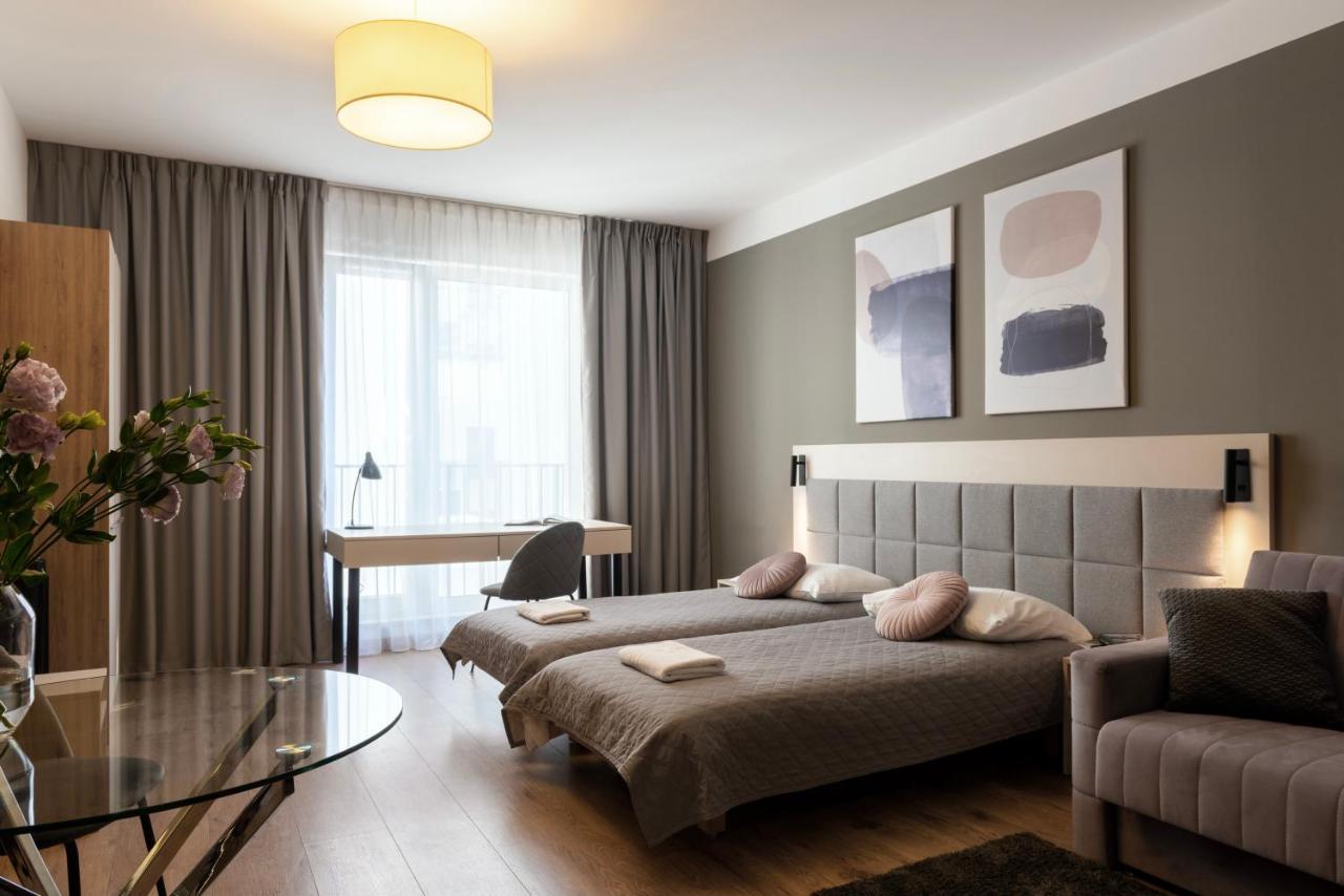 Wolska Suits Apartamento Varsóvia