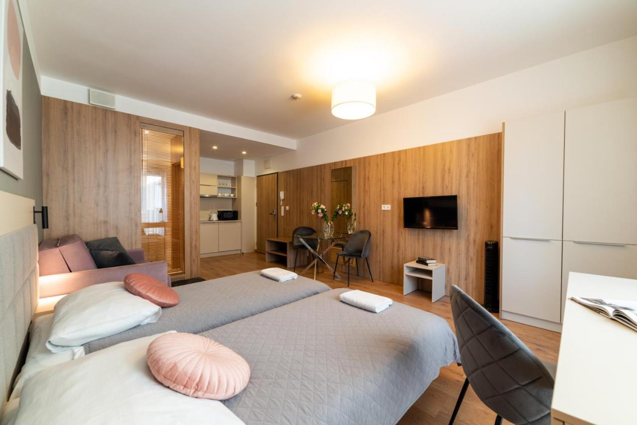 Wolska Suits Apartamento *