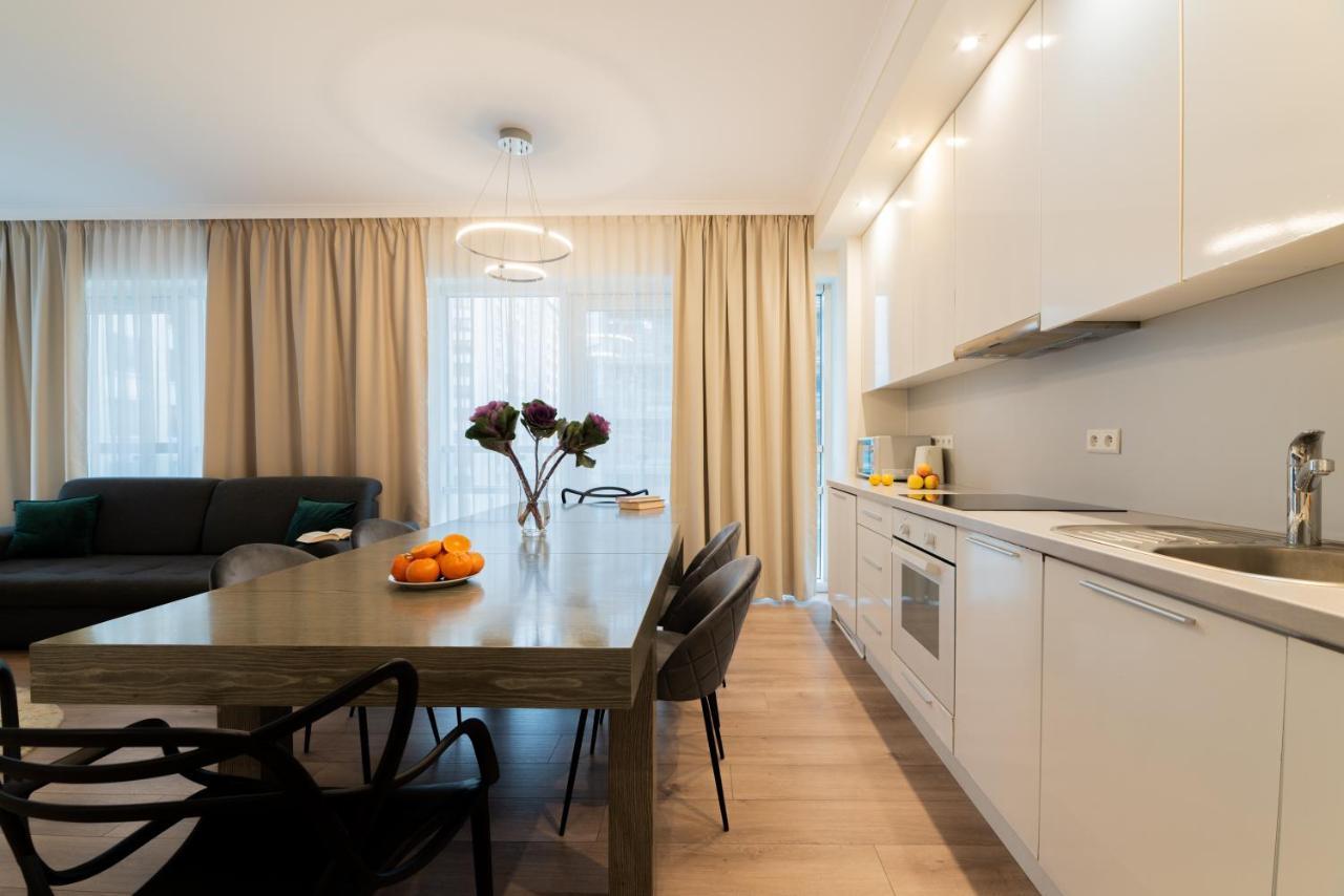 Platinum Towers E-apartments