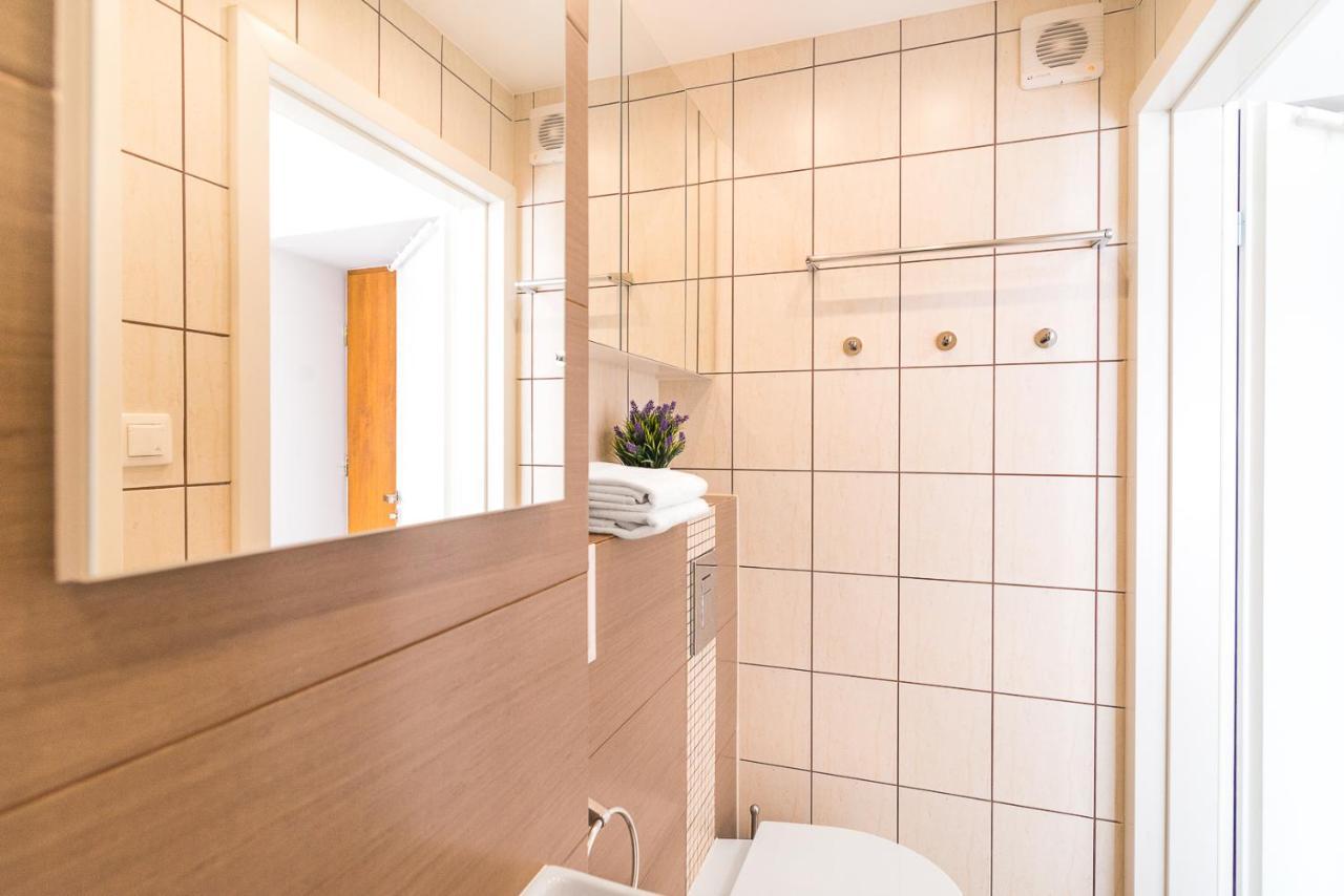 Bagno 7 - Modern By Renters Apartment *
