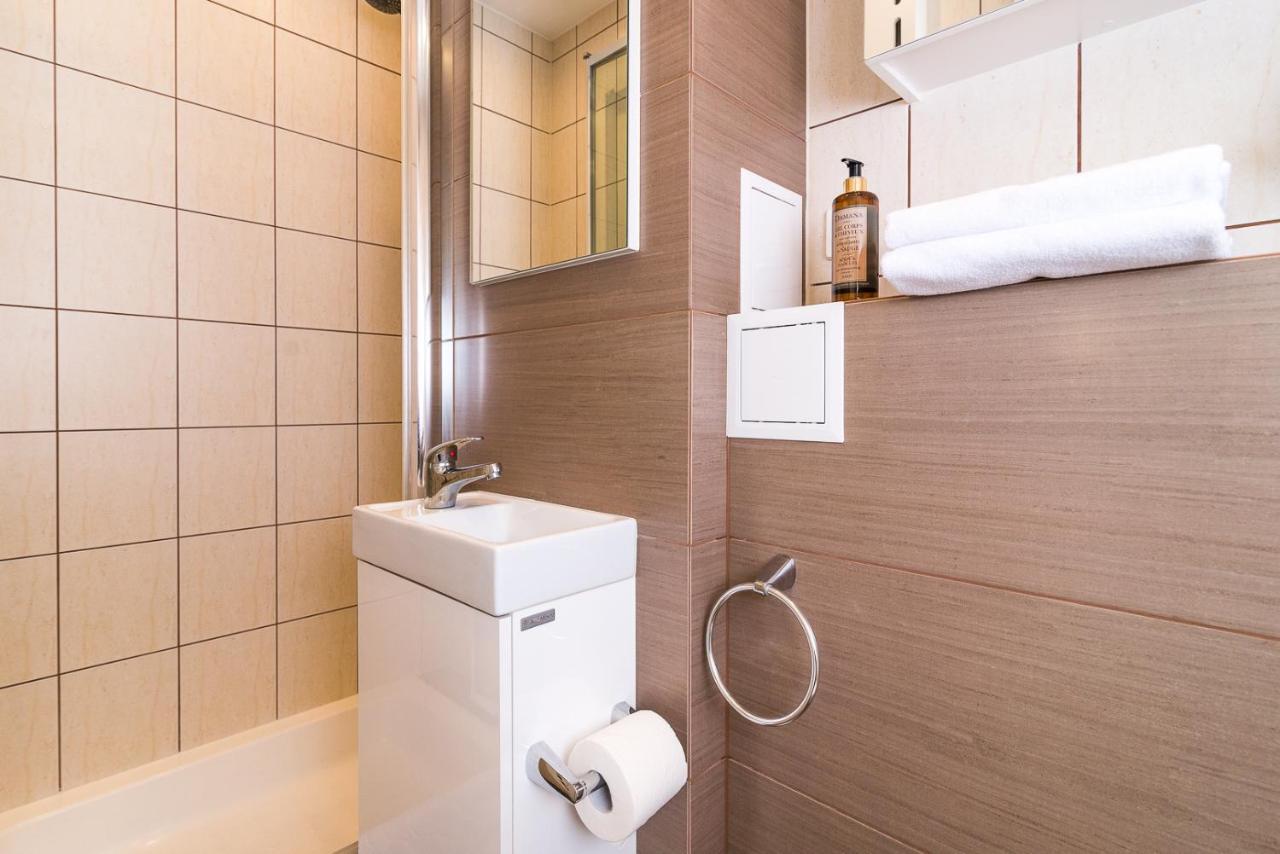 Bagno 7 - Modern By Renters Apartment