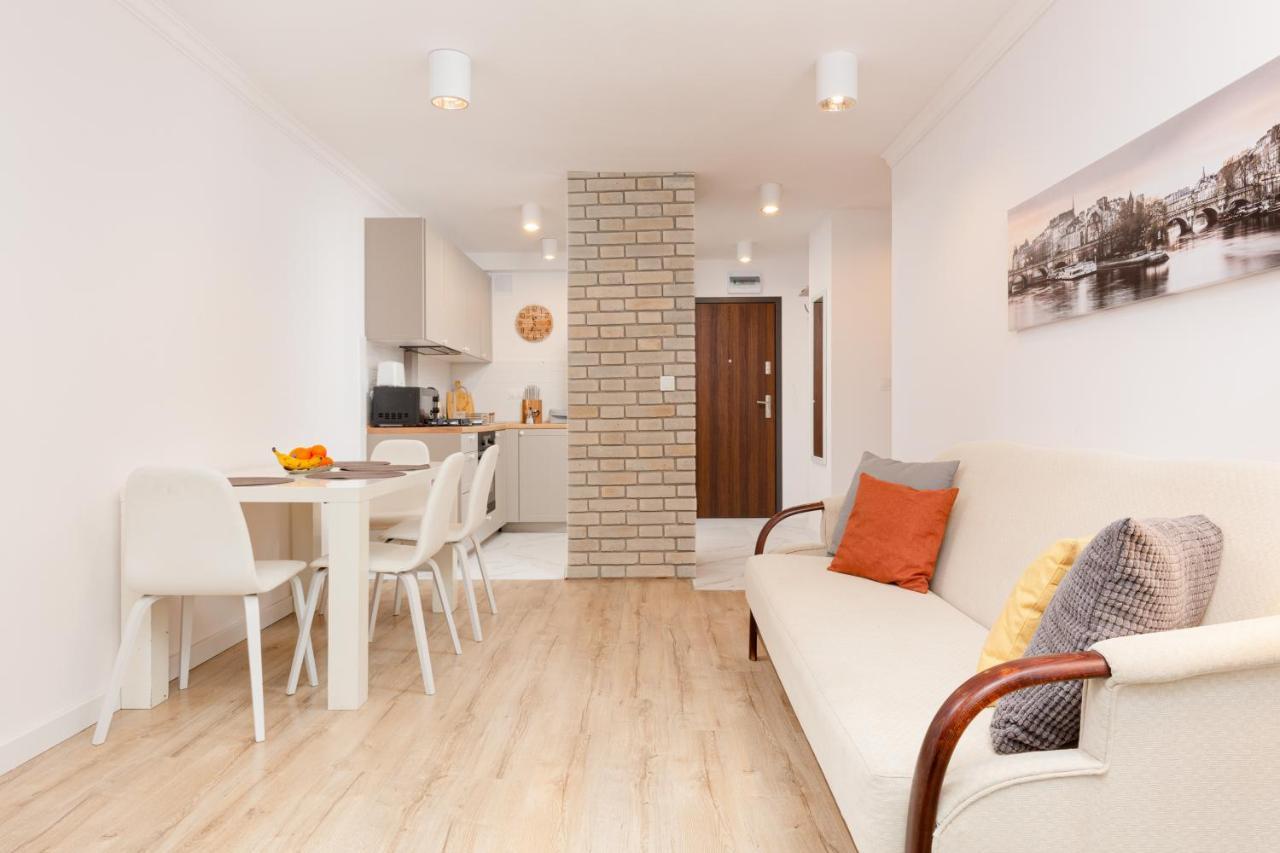 City Center Graniczna By Renters Apartament Warszawa