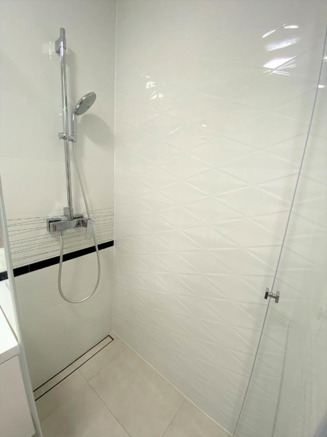 Exclusive 2br! In Center +netflix +gym Apartament