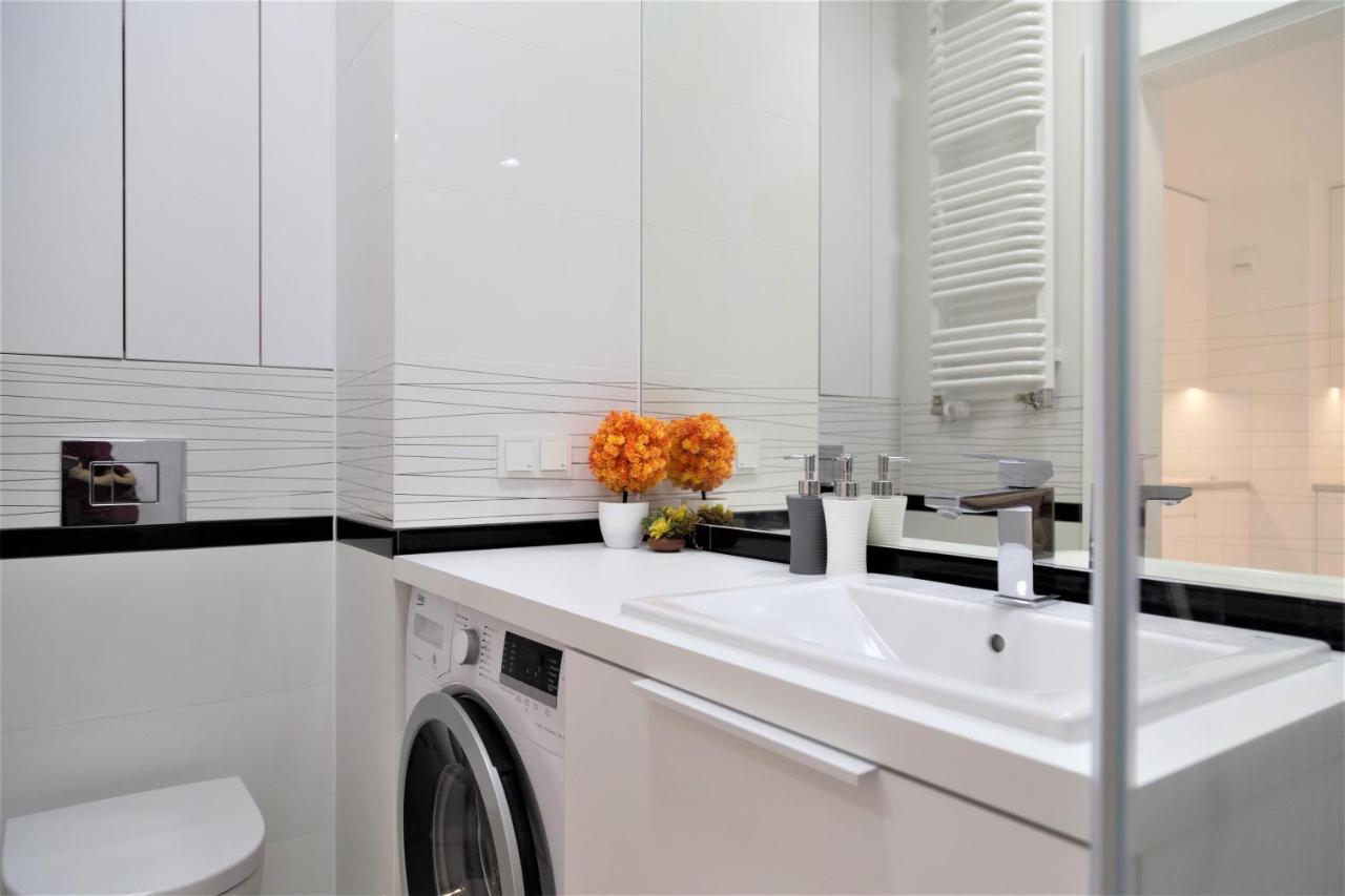 Exclusive 2br! In Center +netflix +gym * Warszawa