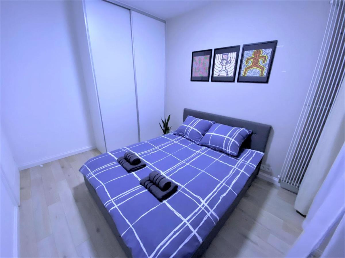 Exclusive 2br! In Center +netflix +gym *