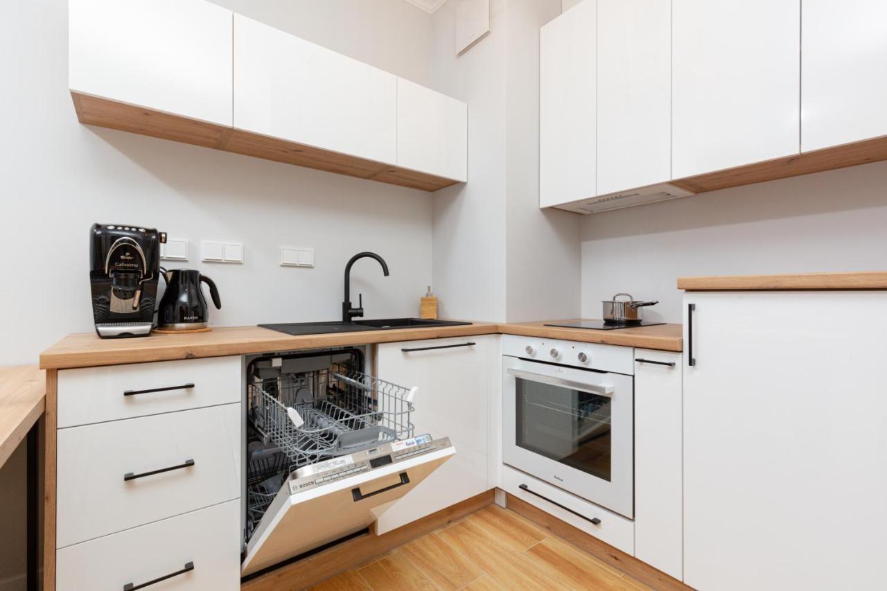 Arsenal Center By Renters *