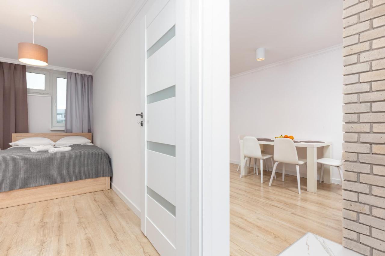 City Center Graniczna By Renters Apartament Warszawa