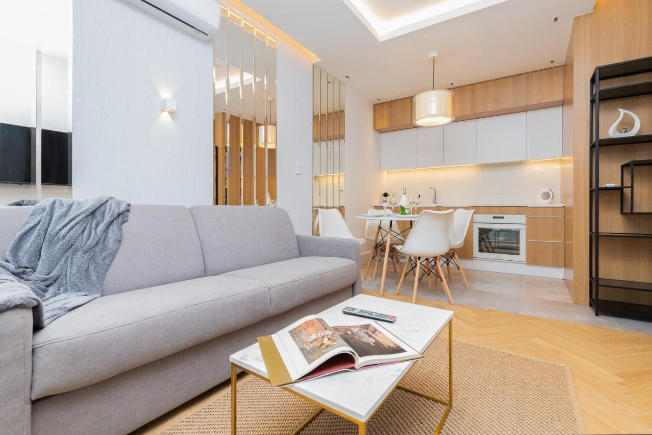 Aparthotel Mennica - Center By Renters