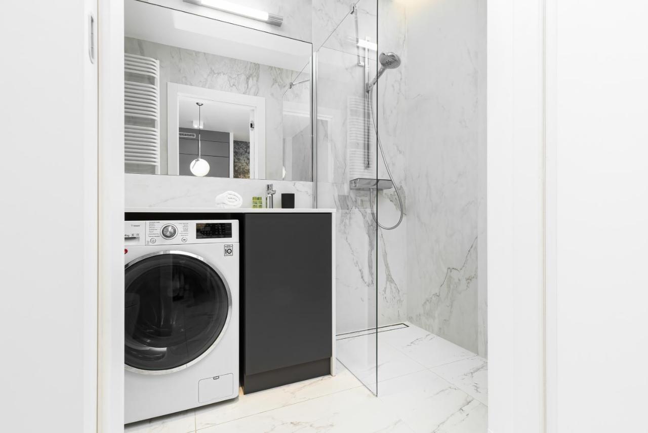 Aparthotel Mennica - Center By Renters Warschau