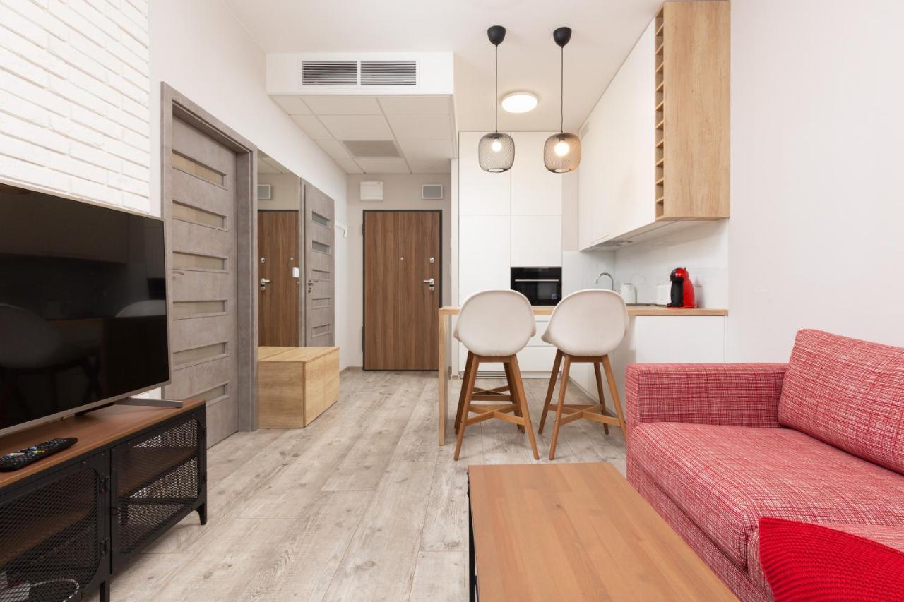 Business Center Wola By Renters Apartment