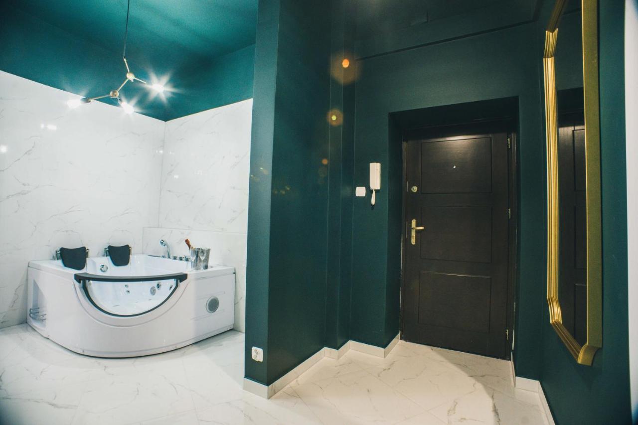 Yourapart Starowka Z Jacuzzi Warsaw