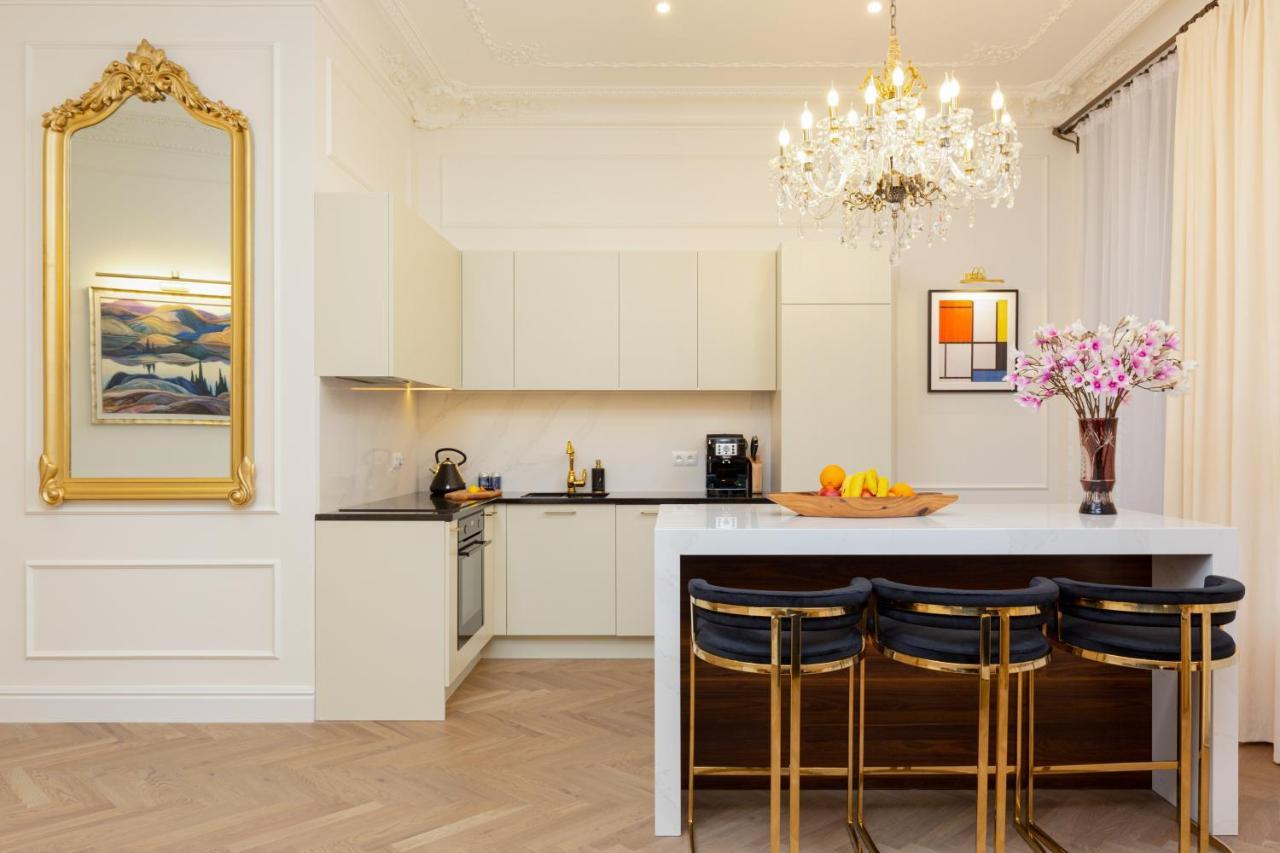 Royal Kopernika By Renters Prestige