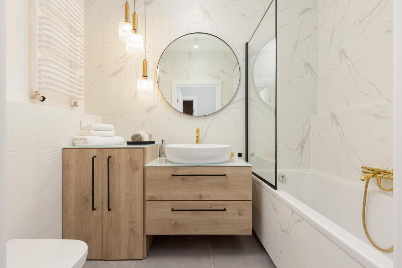 Tessan's Mokotow By Renters Prestige Warsaw