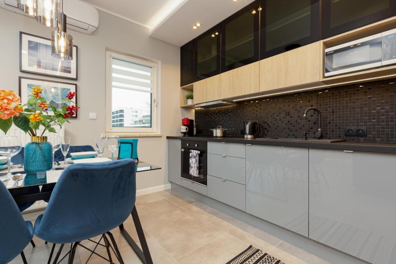Cassia's Mokosfera By Renters Prestige Warsaw