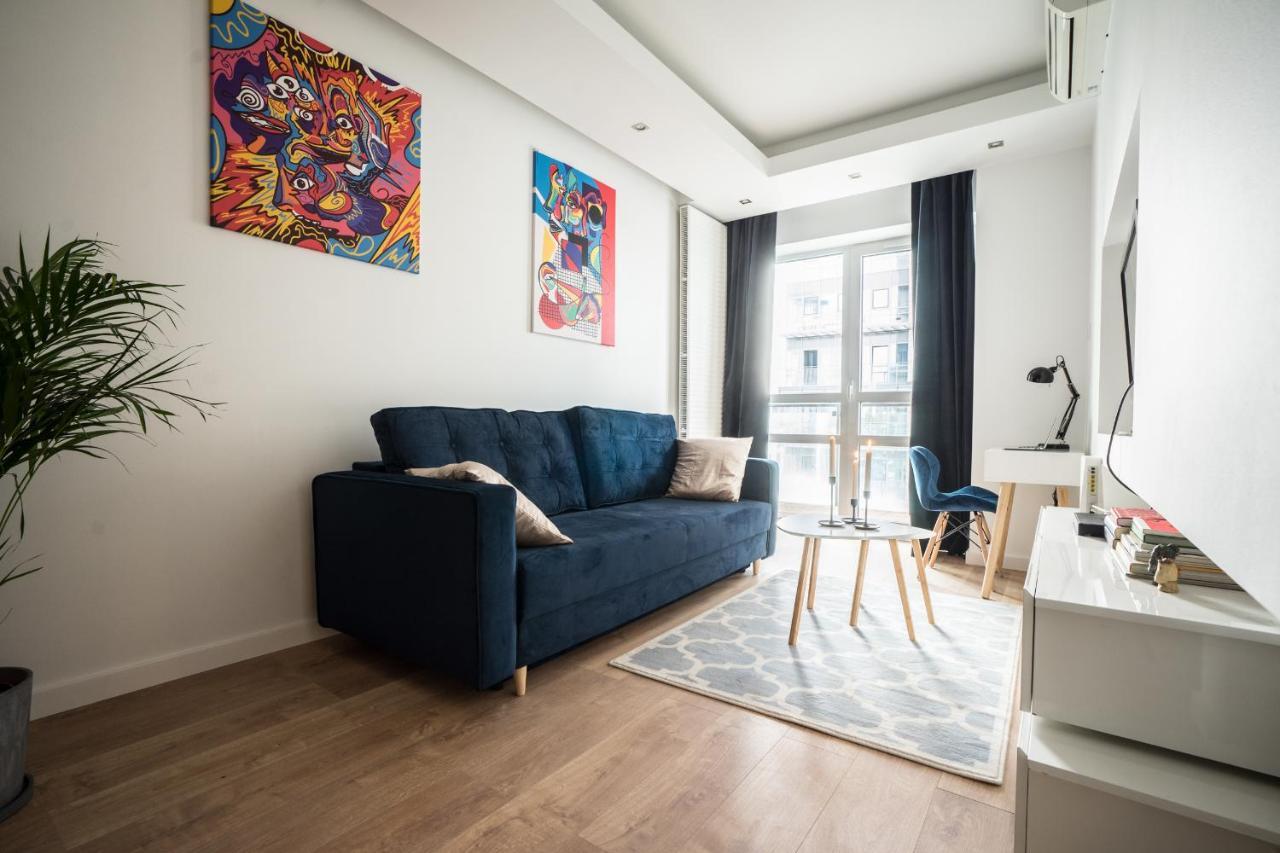 Oomph Luxurious Air-conditioned With Balcony Warszawa