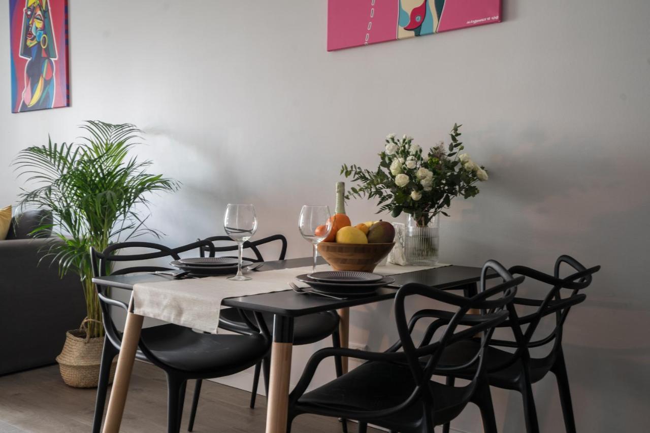Apartament Oomph Luxurious Air-conditioned With Balcony *