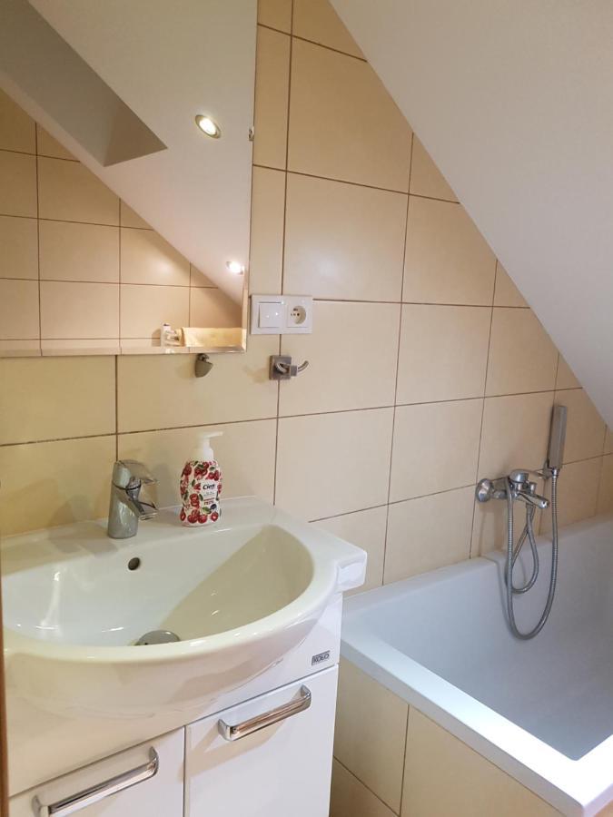 Albergue Mleczna - Metro Zacisze Varsóvia