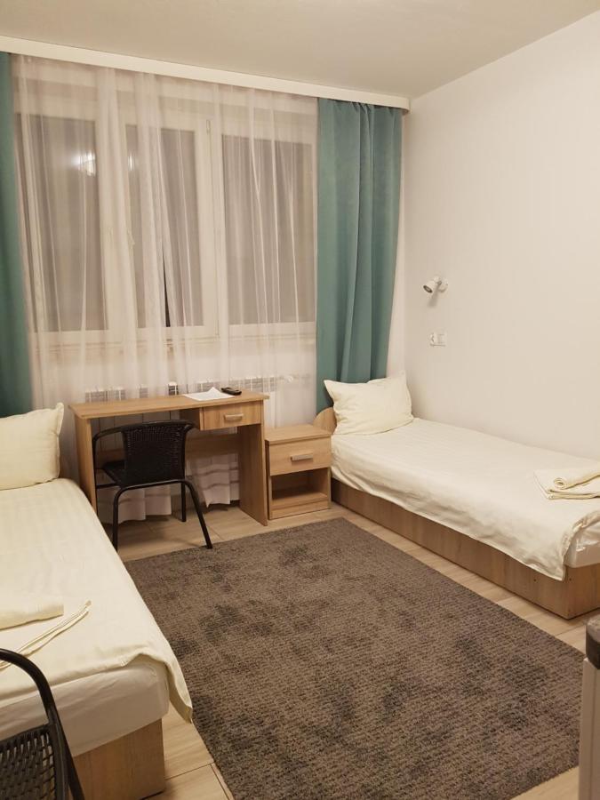 Mleczna - Metro Zacisze Albergue