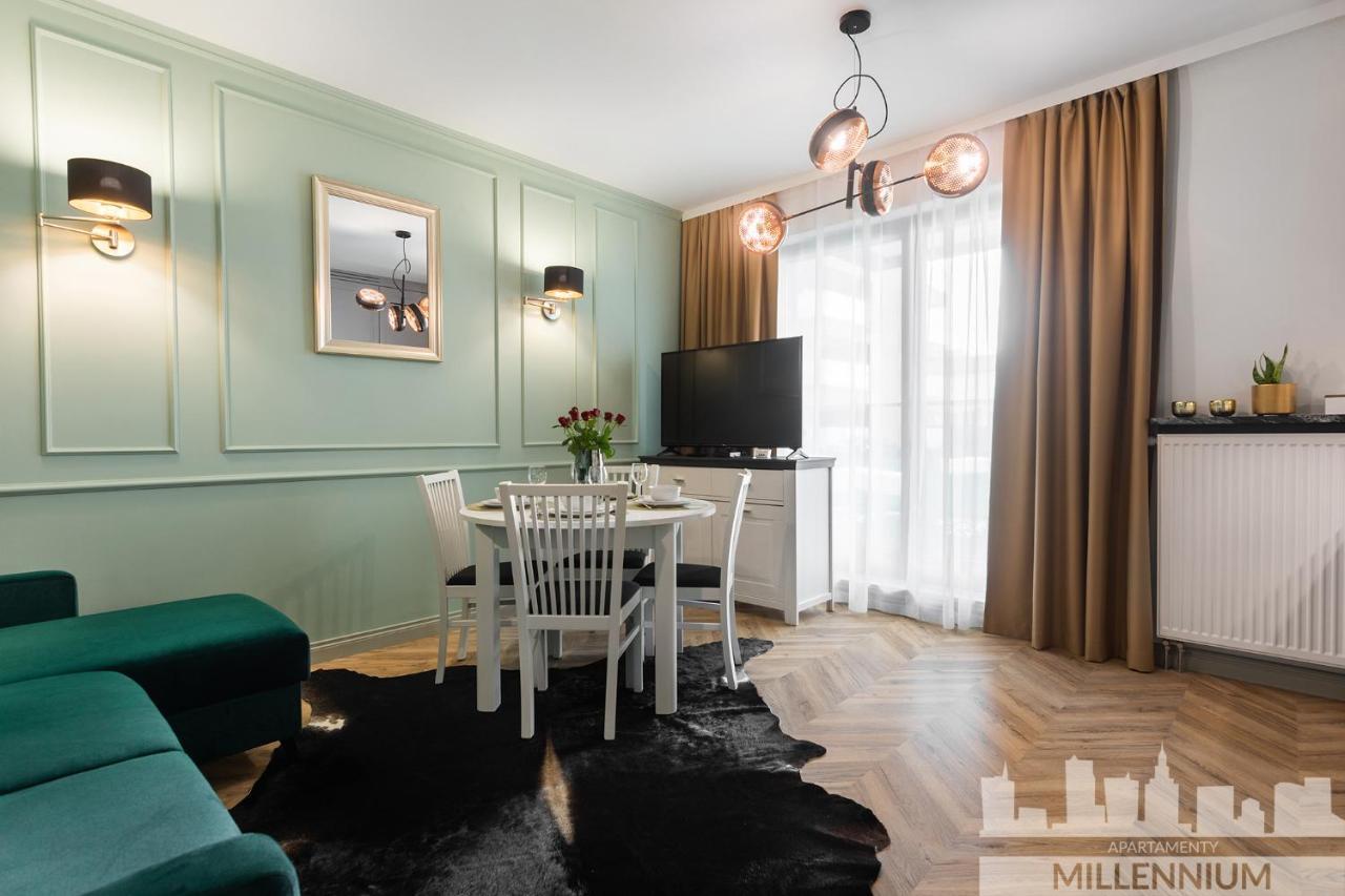 Millennium Port Gold Apartment Warsaw