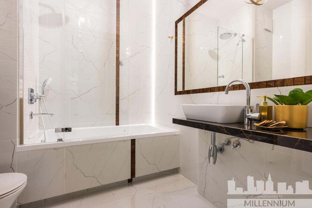 Millennium Port Gold Apartment *