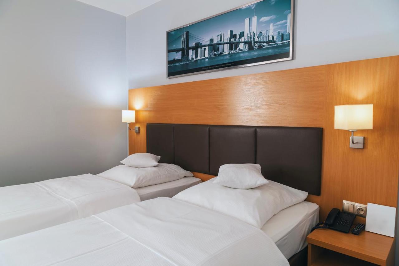 Poleczki Airport Hotel