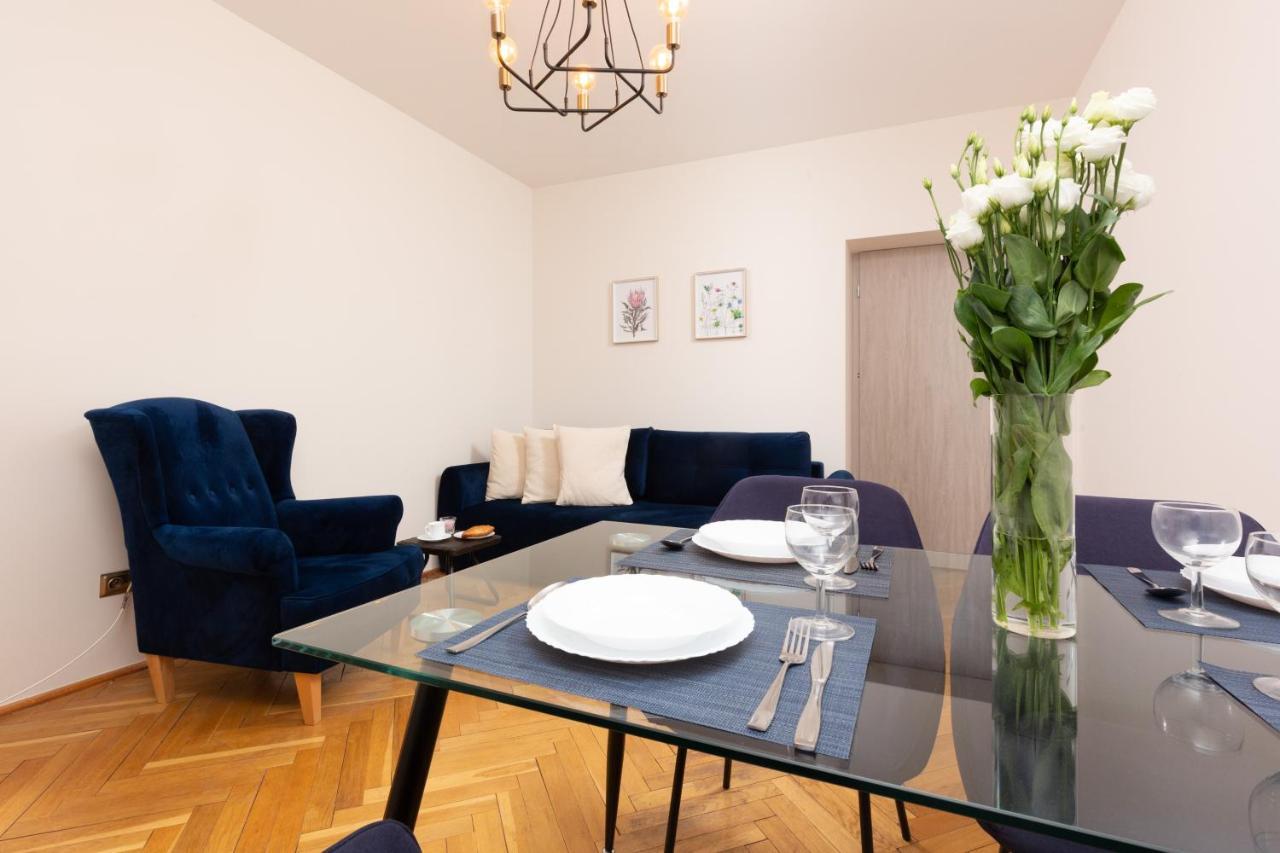 Apartment Center Elektoralna By Renters *