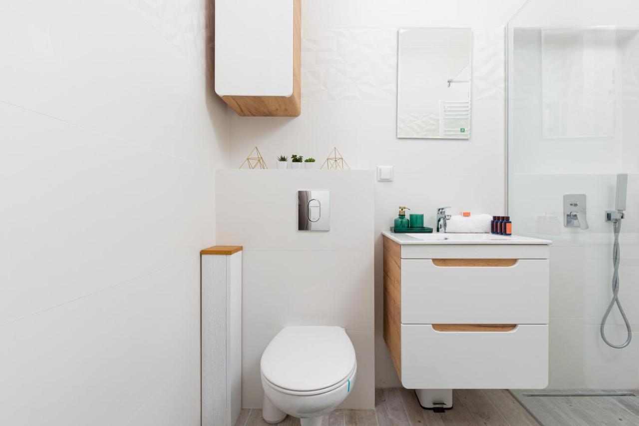 Apartment Center Elektoralna By Renters