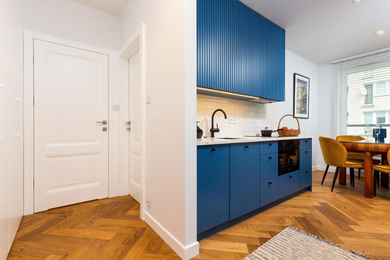 Sienna 65 Premium With Parking In By Renters Prestige Warsaw
