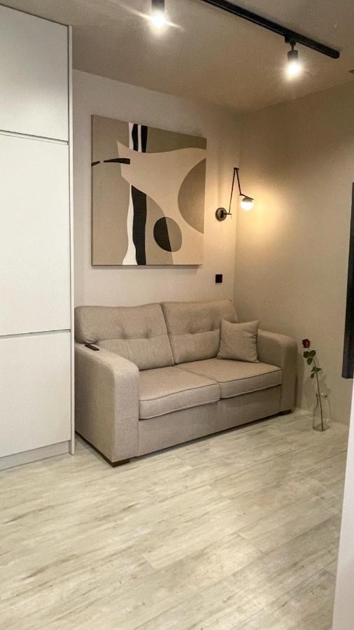 Căn hộ Comfortable 1-room Close To The Center