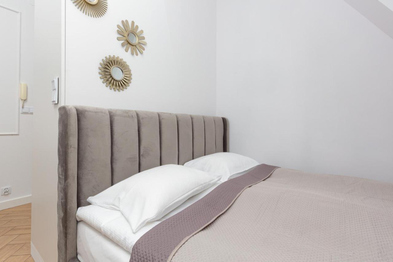 Praga Center By Renters Apartment