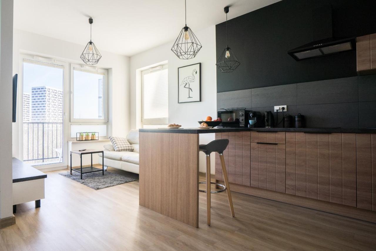 Bizapartments - Modern Flats With Parking Apartment