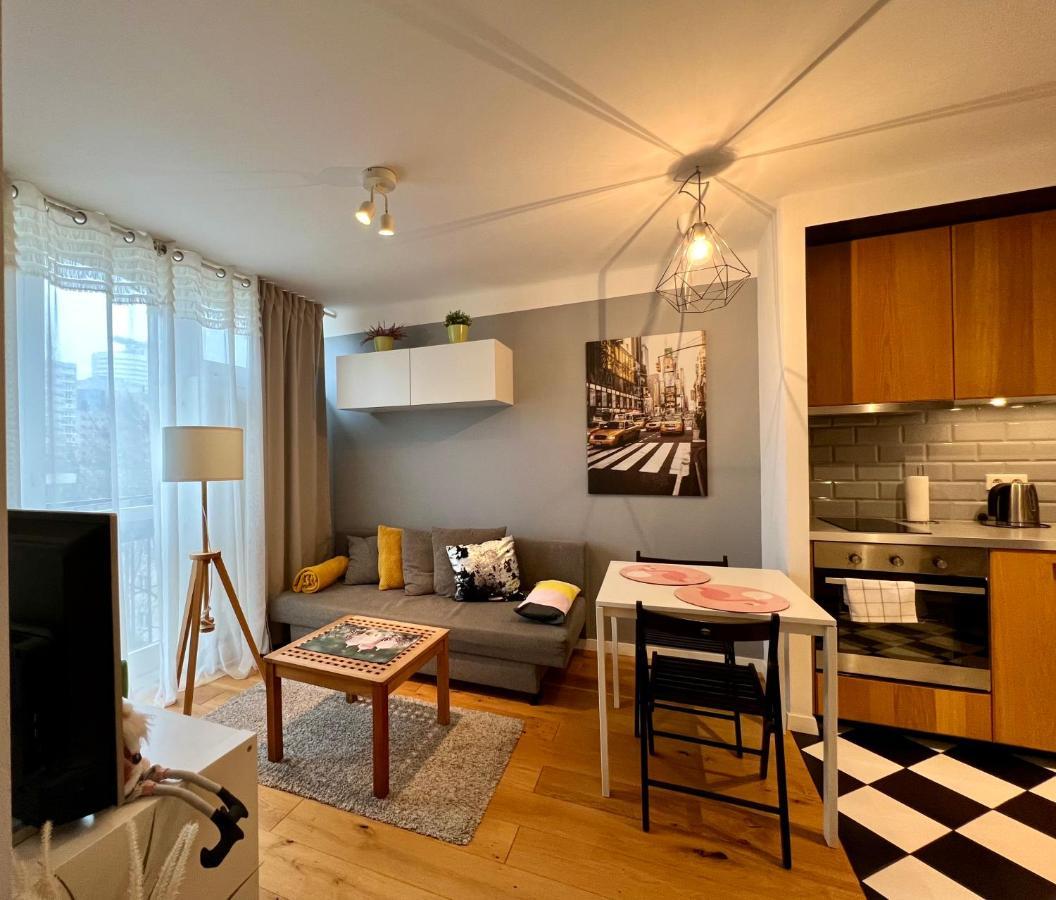 Stylecomfort Flamingo House *