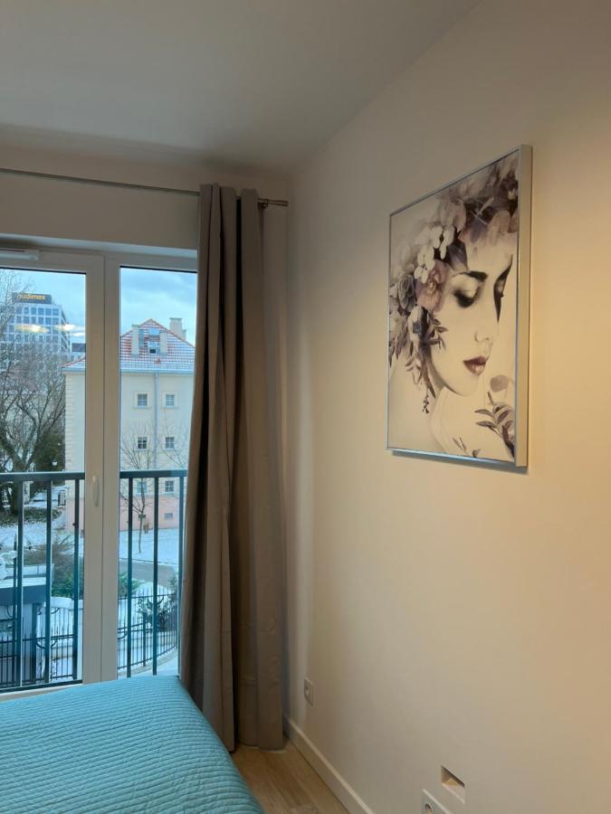 W , Nowoczesny ,4 Osobowy, Apartamento