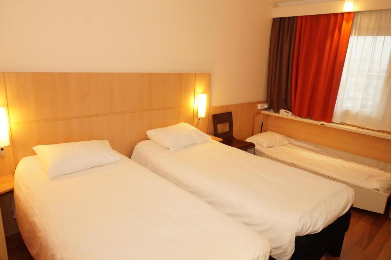 Ibis Ostrobramska 2* Warsaw