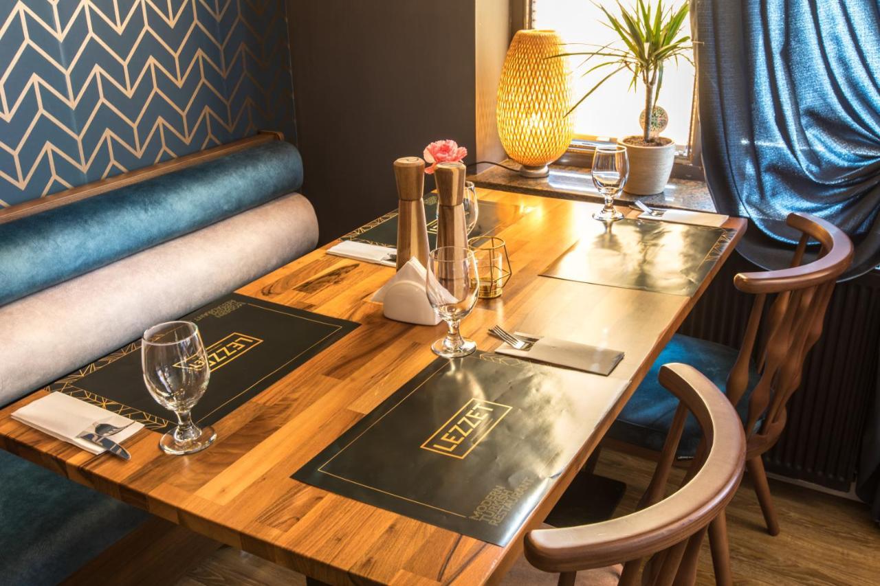 Lezzet Hotel&turkish Restaurant Warschau