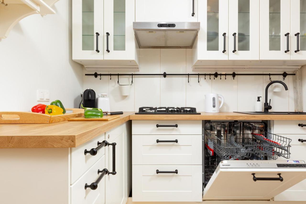 Ở trọ Grzybowska By Renters Warsaw