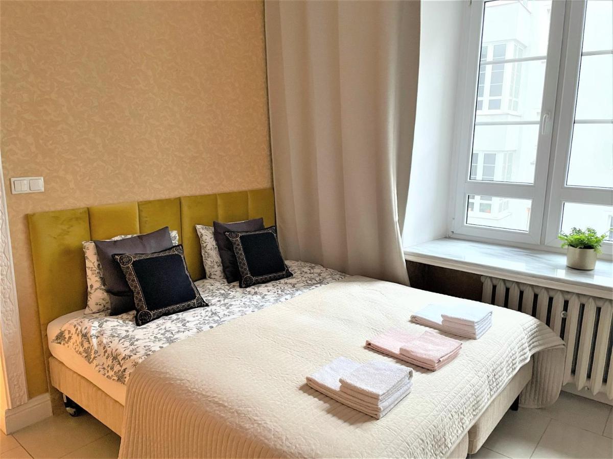 Poznanska Street Apartment Warsaw