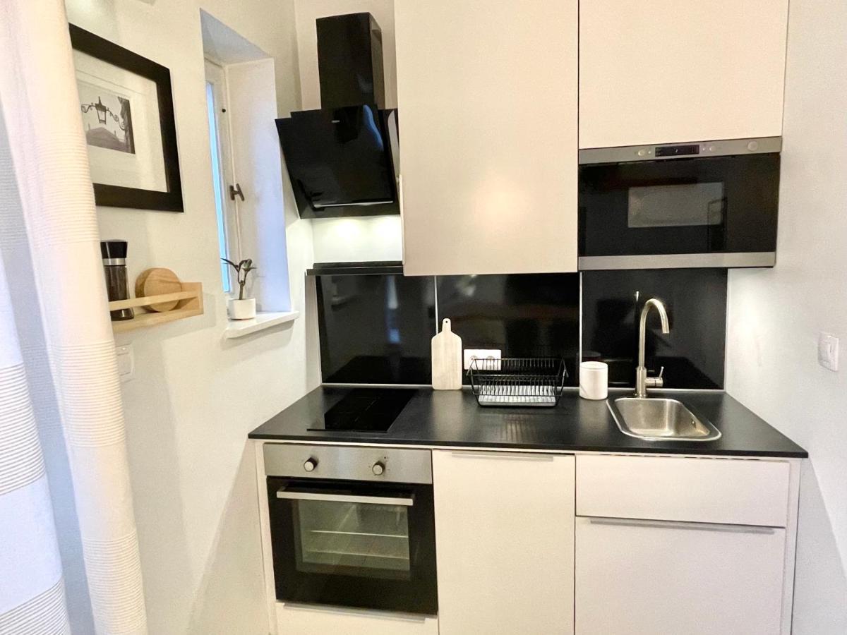 Apartment Kredytowa Warschau