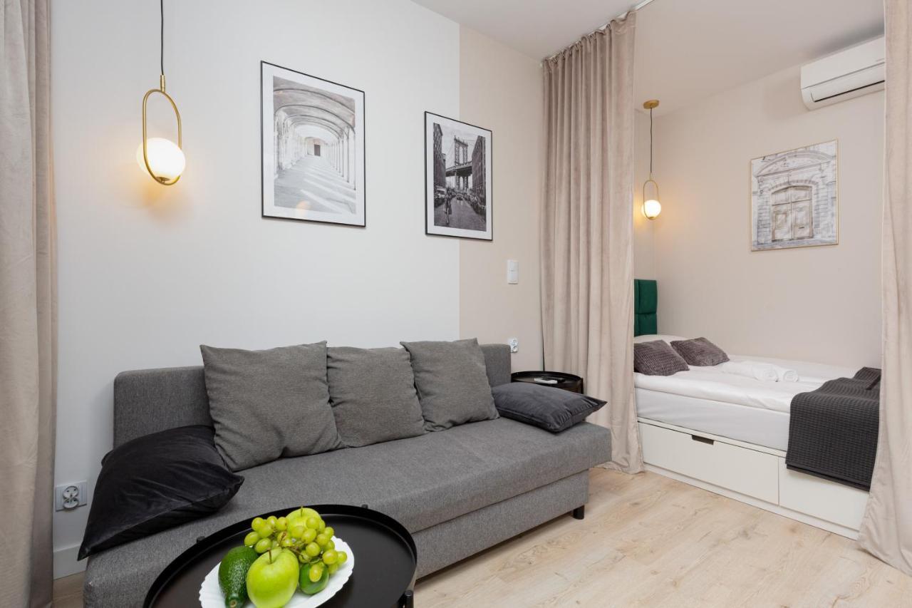 Praga Targowa By Renters Warsaw
