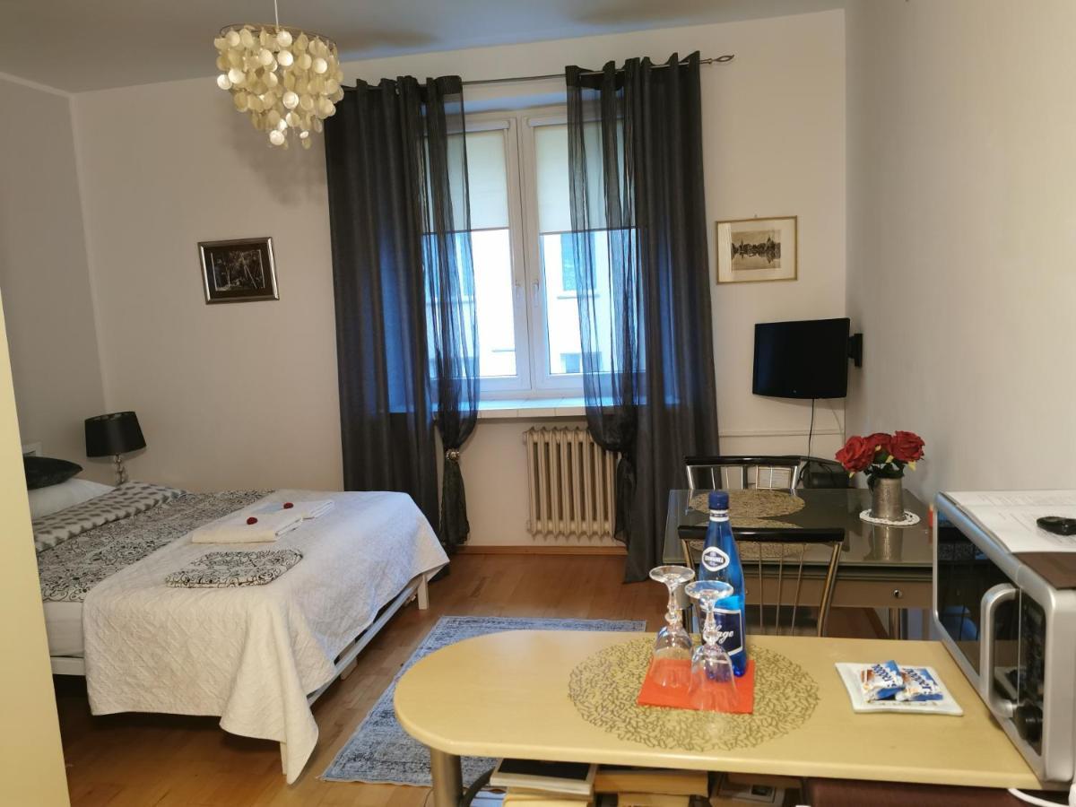 Klimatyczna Kawalerka W Centrum Warszawy Apartment Warschau