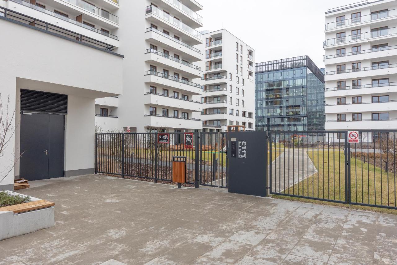 Brand New Business Apartment