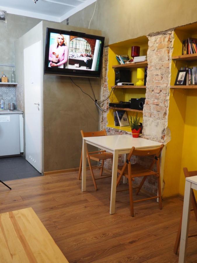New World St And Private Hostel *
