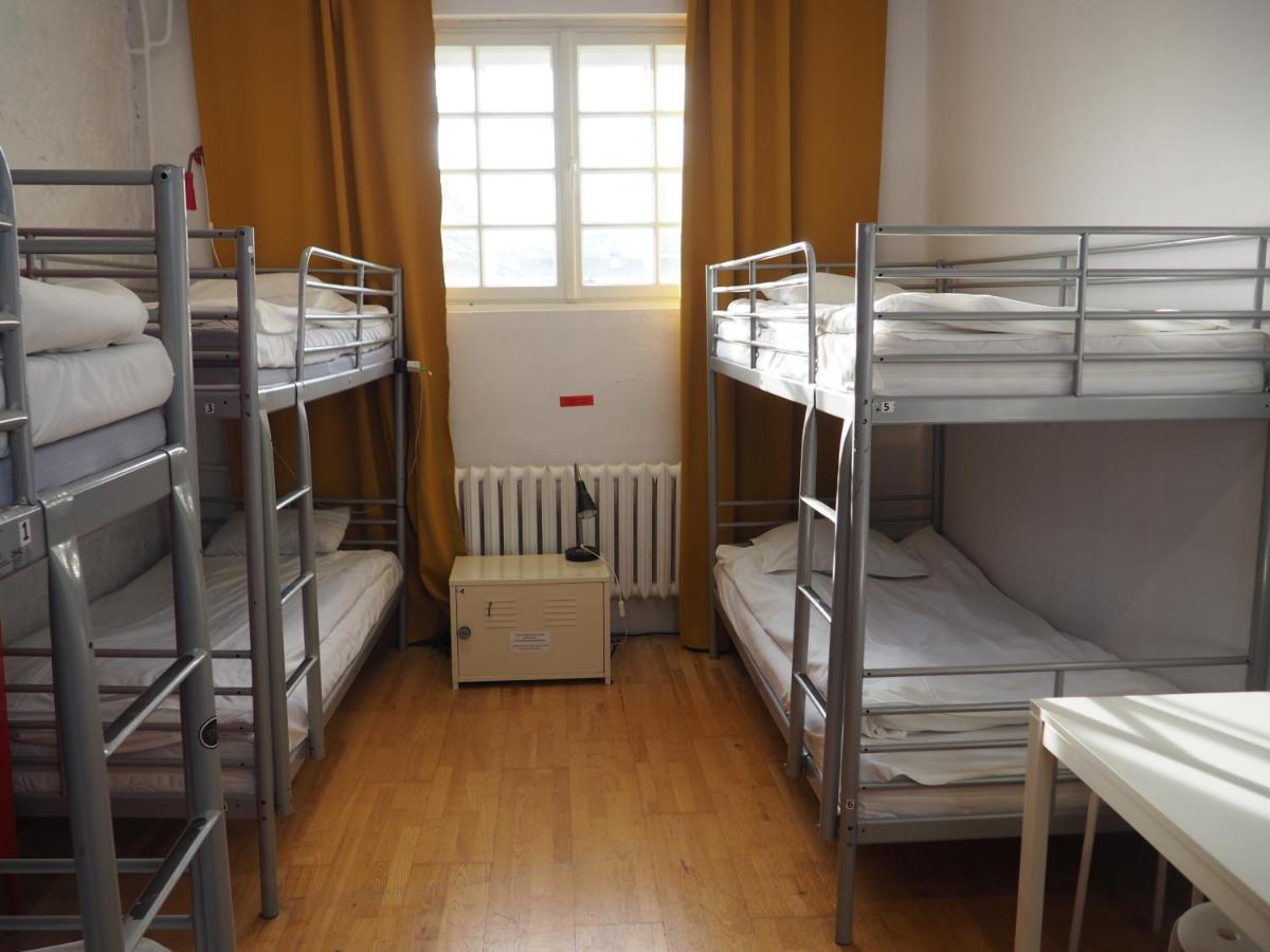New World St And Private Hostel