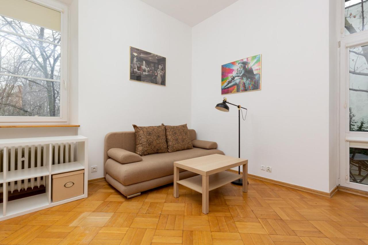 Apartment Downtown By The Park By Renters