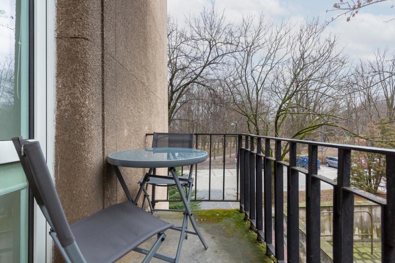 Apartment Downtown By The Park By Renters