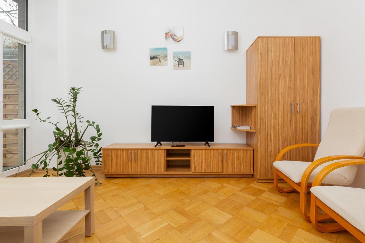Apartment Downtown By The Park By Renters